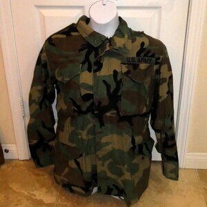 US Army Camo Cold Weather Military Field Jacket Unisex Size Medium
